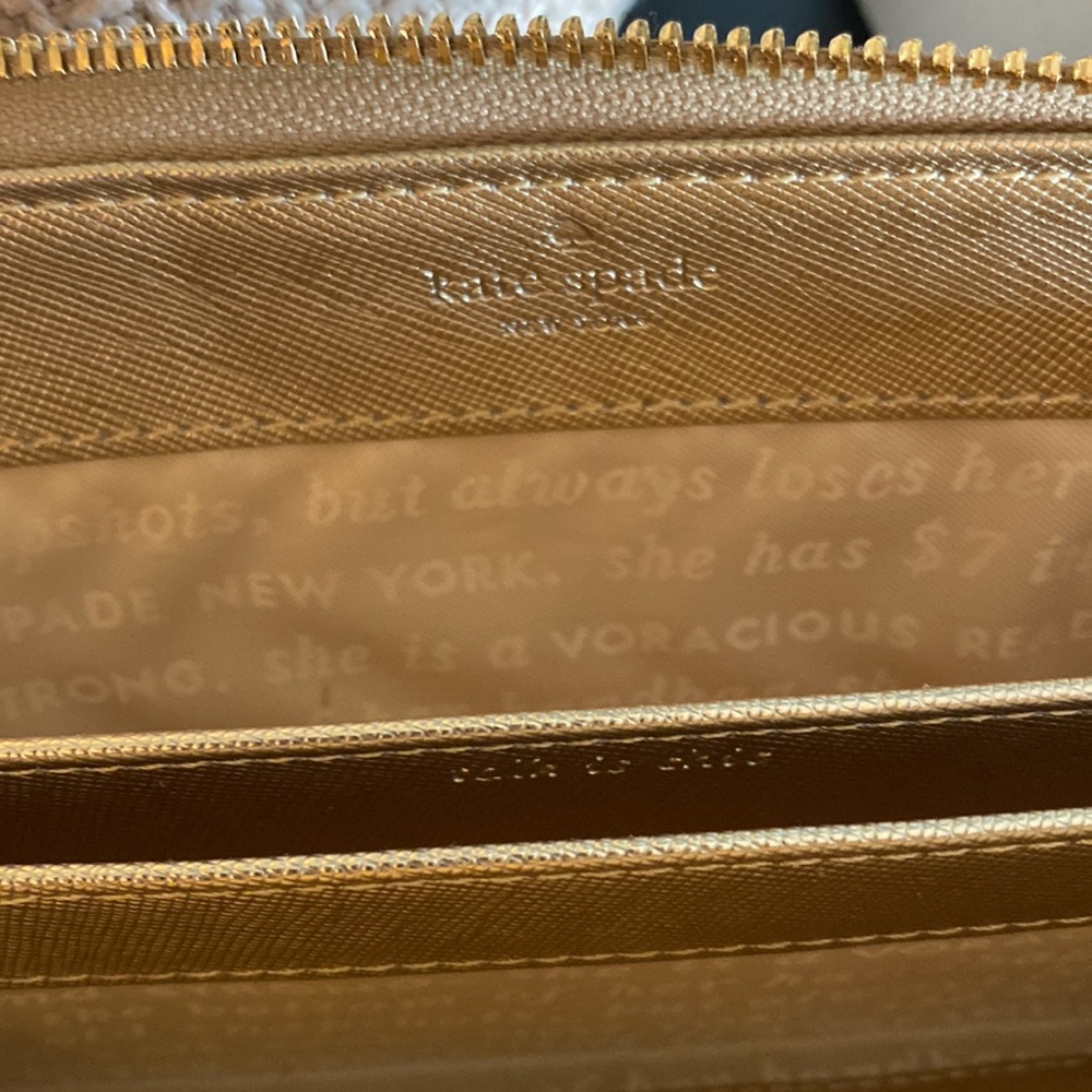 ♠️Kate Spade “golden” wristlet - Picture 7 of 13